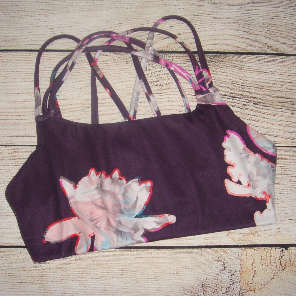 Athleta Strappy Hyper Focused Sports Bra XS